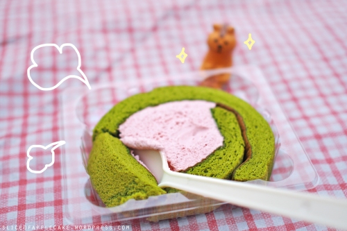 Sakura in Japan - Roll Cake